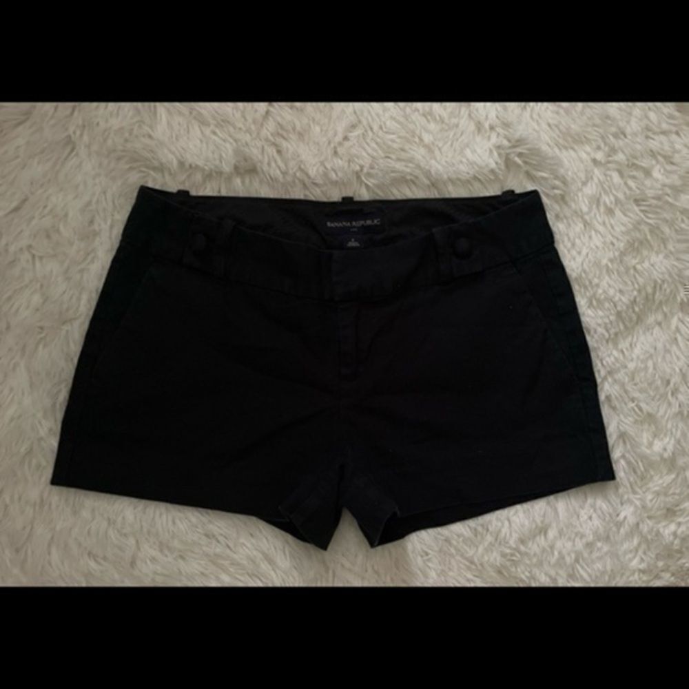 Women’s Black Banana Republic Booty shorts size 4